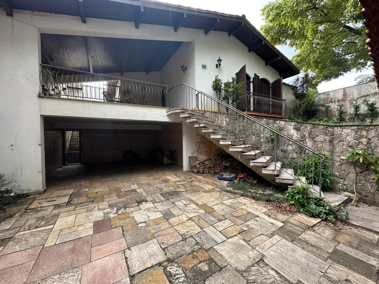 CASA DE 3 QUARTOS PARA VENDA NO JARDIM FLORESTA POR R$1.450.000,00