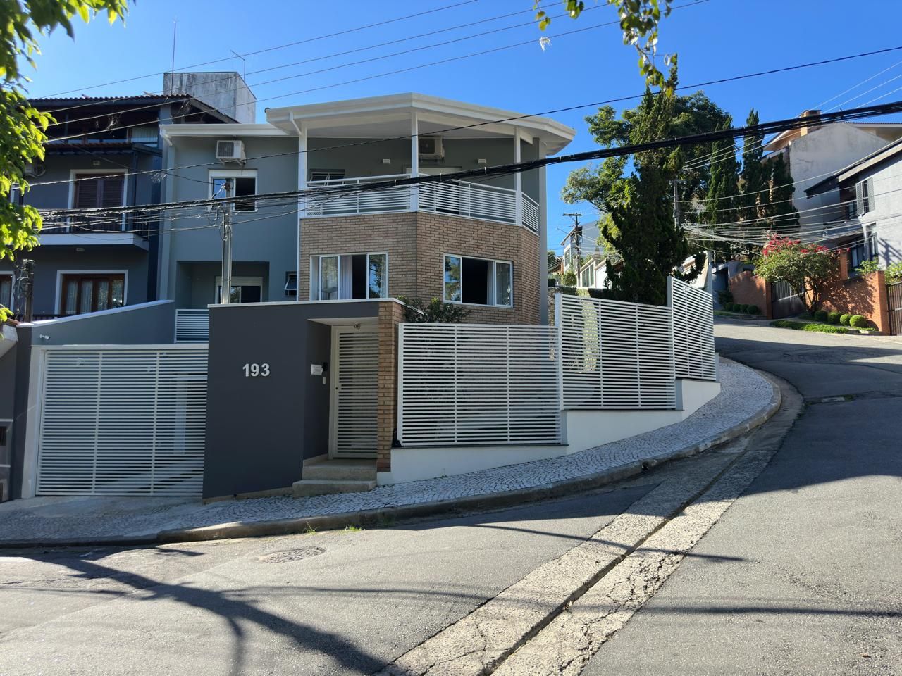 CASA DE CONDOMÍNIO DE 5 QUARTOS PARA VENDA NA VILA IRMÃOS ARNONI🏘️