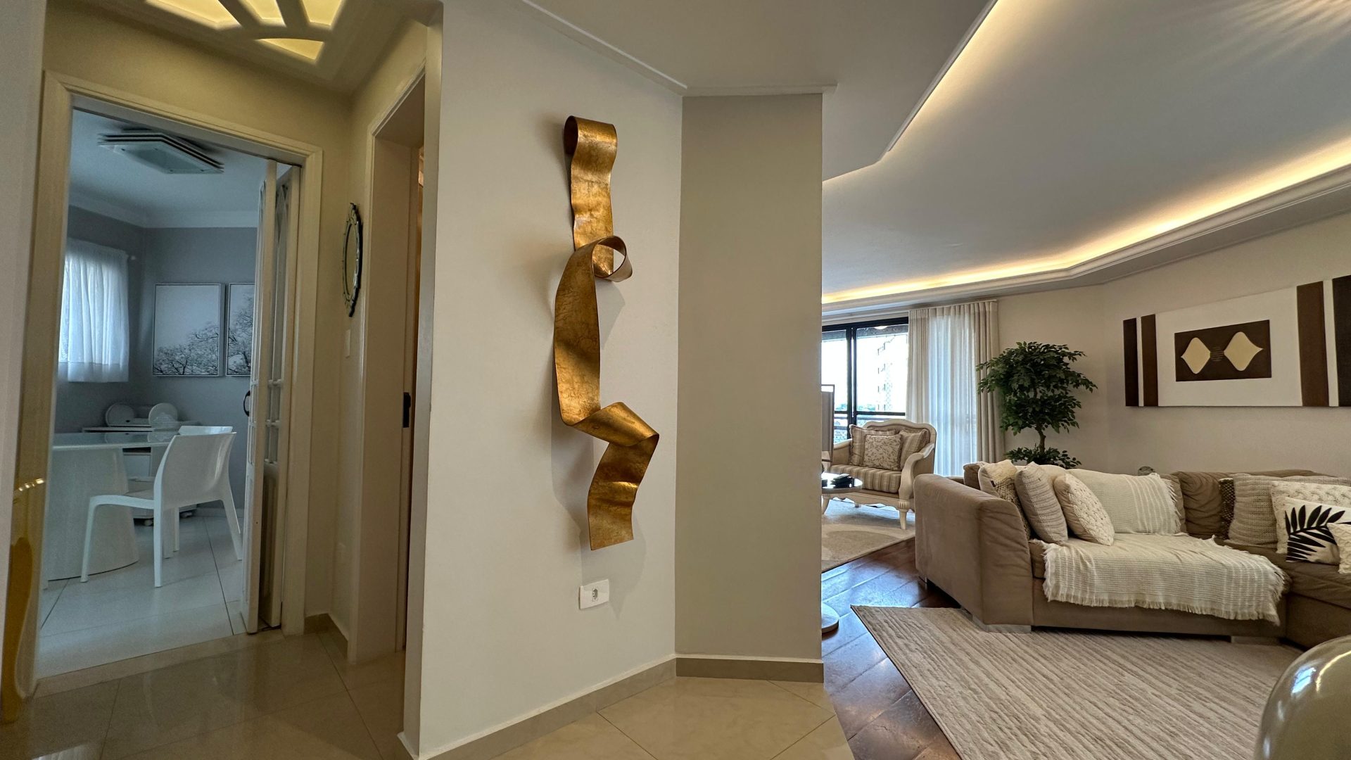 APARTAMENTO DE 4 QUARTOS PARA VENDA NA SANTA TEREZINHA!