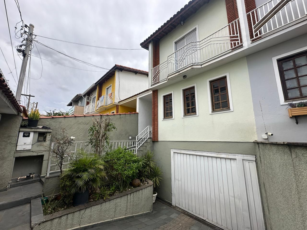 SOBRADO DE 3 QUARTOS PARA VENDA NO JARDIM VIRGÍNIA BIANCA!